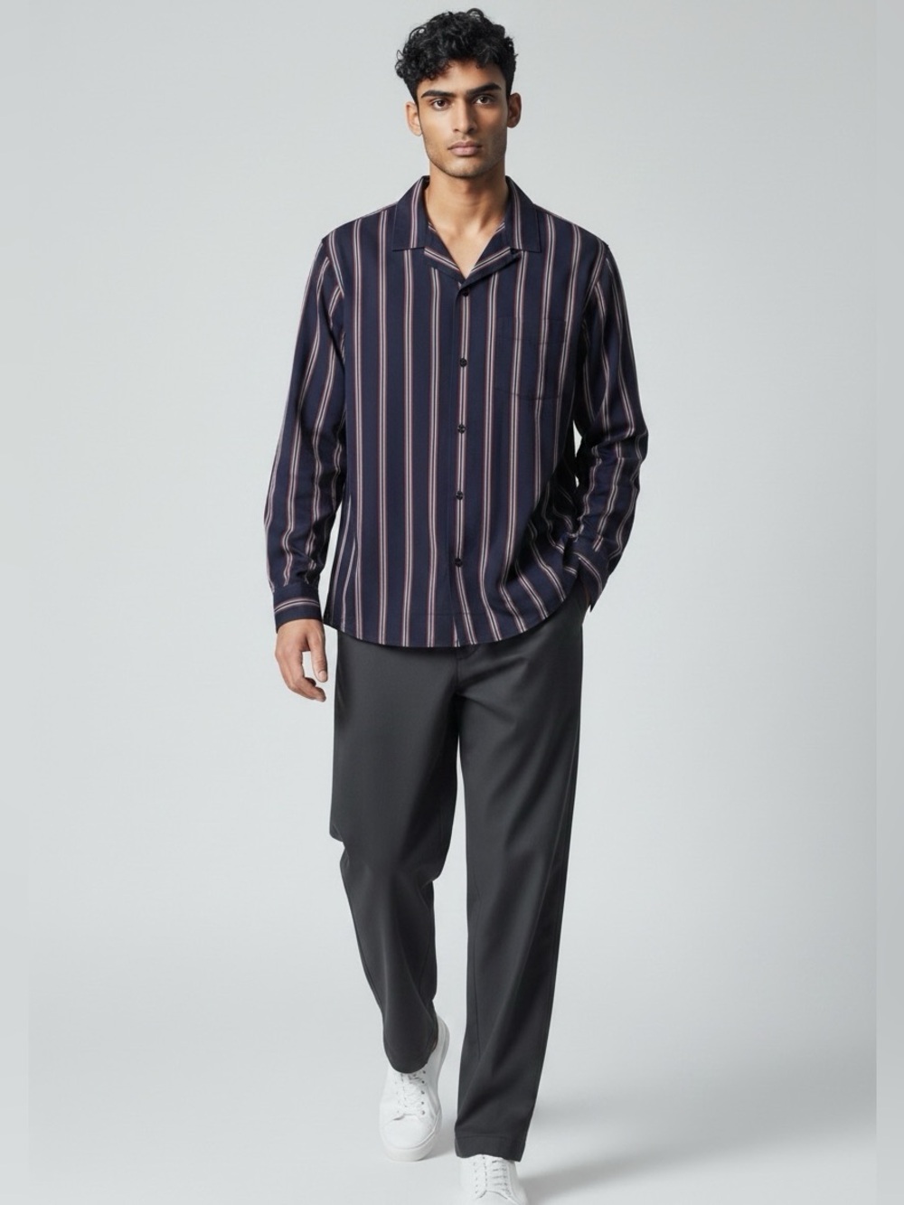 Banana Republic mens button down long sleeve, blue, red, light blue striped.Sz L